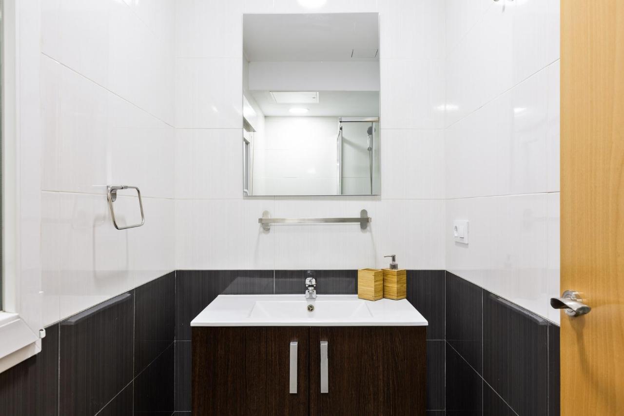 Santiago Apartments By Olala Homes L'Hospitalet de Llobregat Exterior foto
